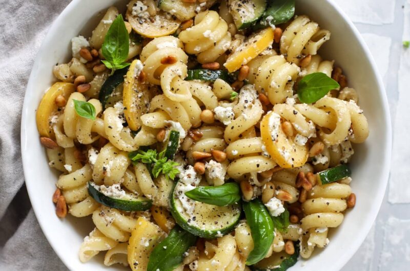 Garlic Parmesan Summer Squash Pasta